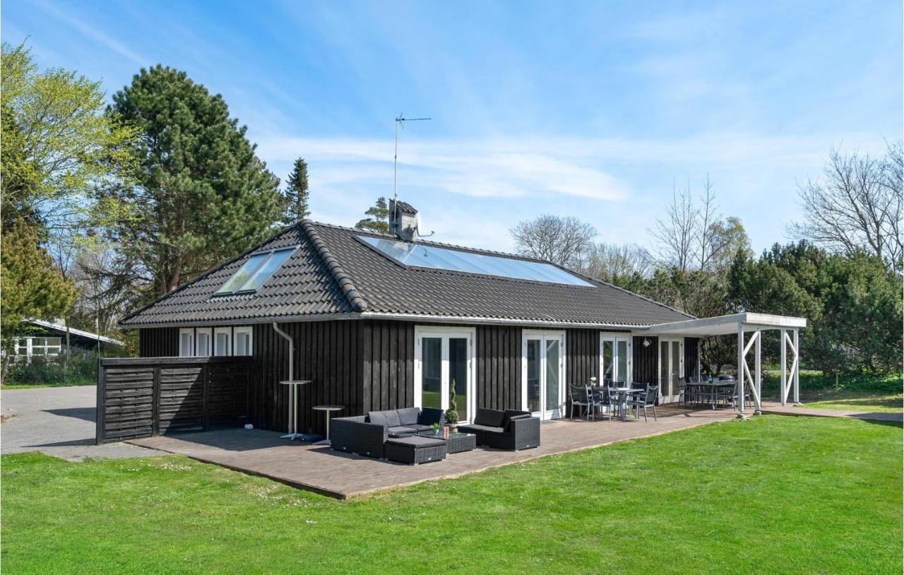 Beautiful Home In Gilleleje With Indoor Swimming Pool Bagian luar foto